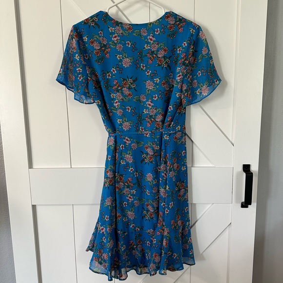 Lush floral wrap dress - Picture 4 of 5